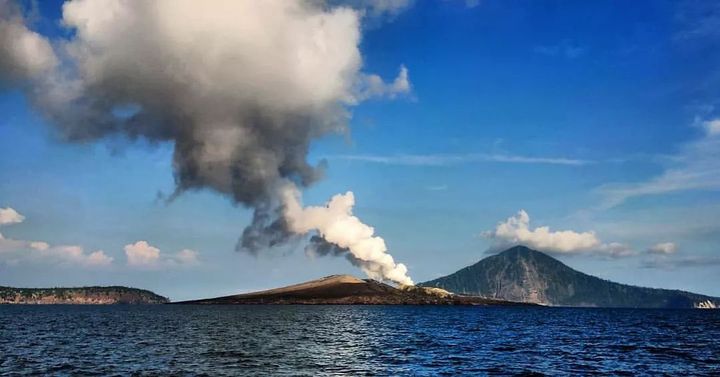 Cagar Alam Anak Krakatau Lampung yang Harus Dilindungi